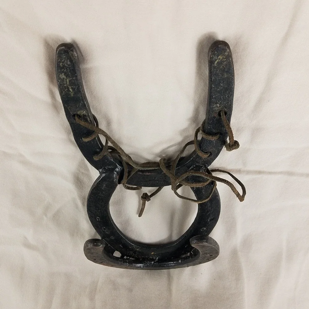 Horseshoe Wall Hook Rack Rustic Cast Iron Western Decor Leather Wrap Boot‎ Jack